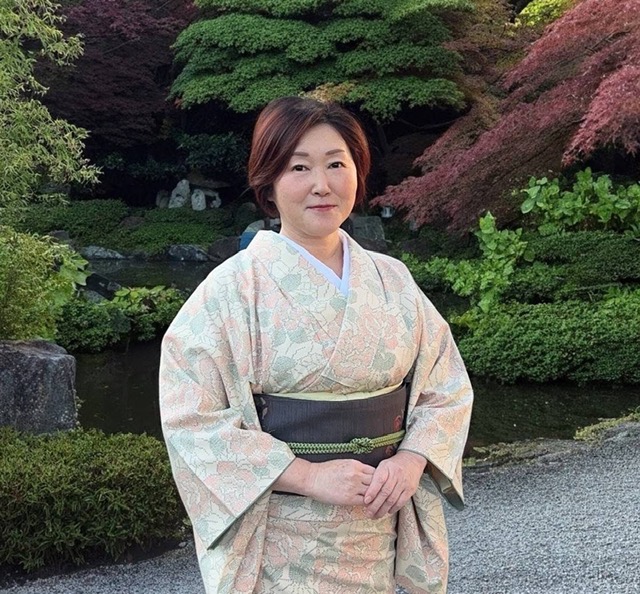 成川着付け教室の講師である成川美津子の写真